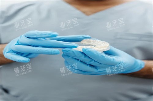 牙齿咬模后的模型 牙齿咬模后的模型