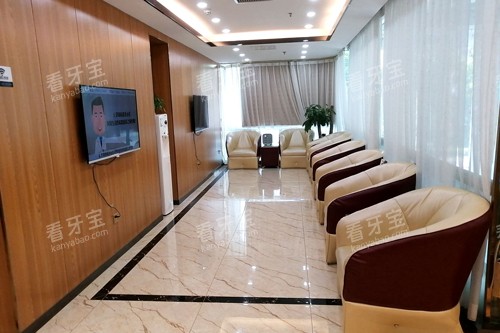 ���ڸ��׷ƶ���ǻ������õ���Ϣ��ͼ