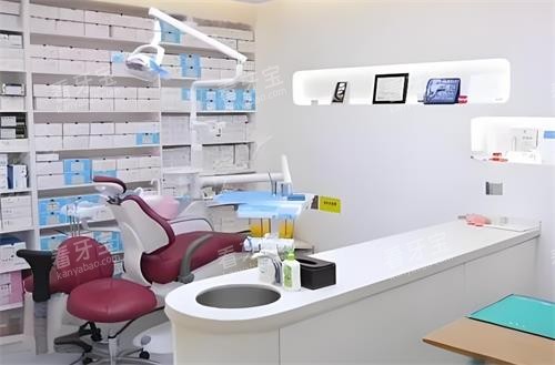 ���ڸ��׷ƶ���ǻ������