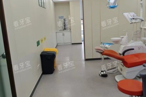 ���ݴ��ڸ�һ��ǻҽԺ������