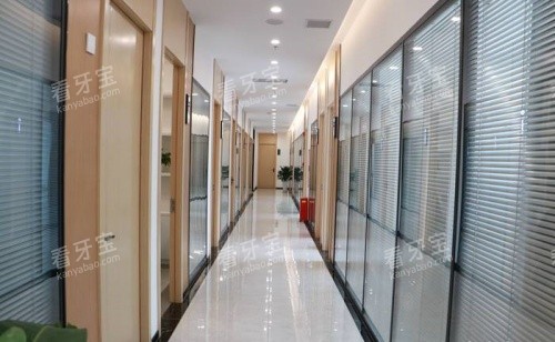 成都贝臣口腔医院走廊示意图 成都贝臣口腔医院走廊示意图